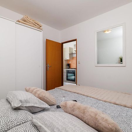 Apartments Luna Цриквениця Екстер'єр фото