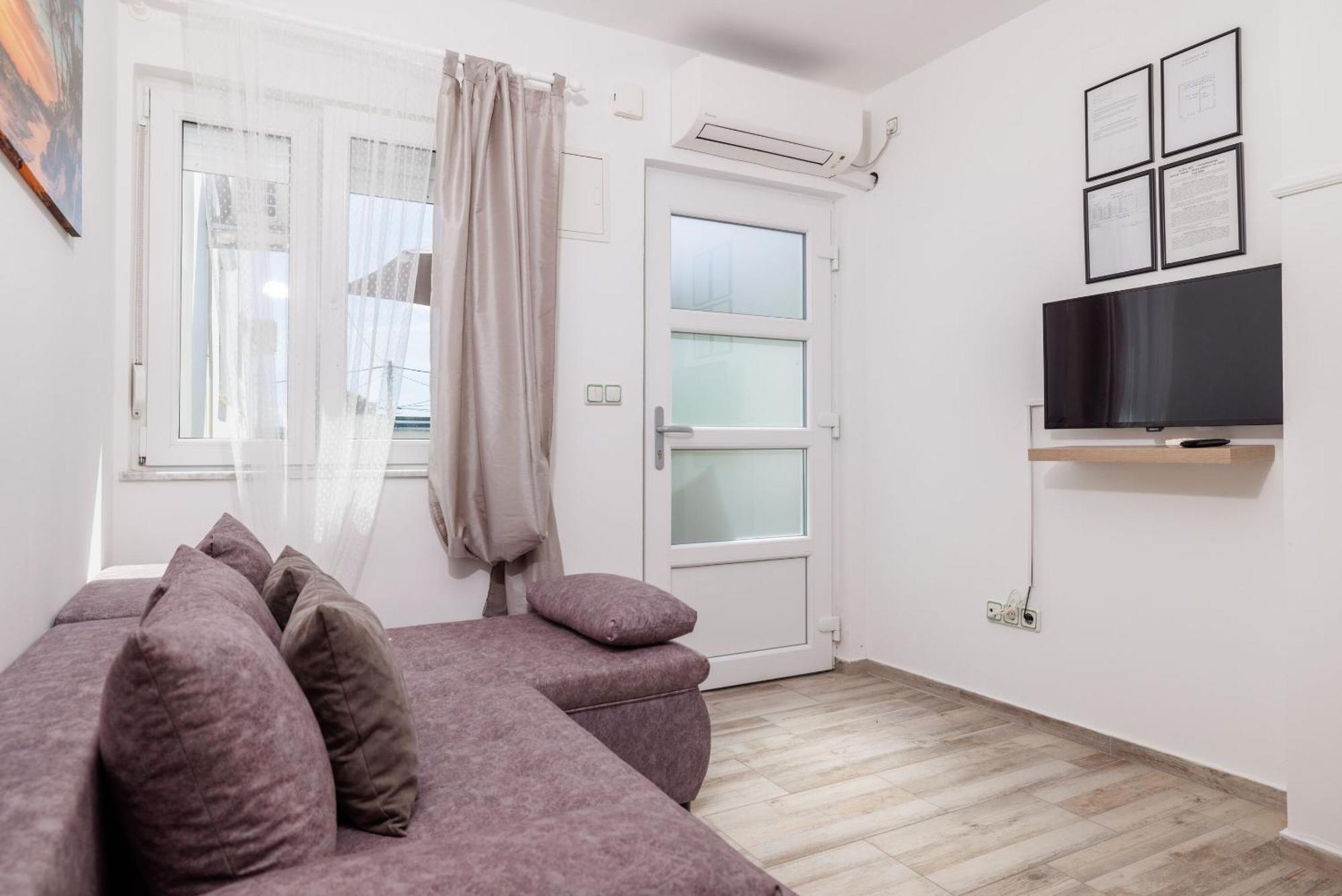 Apartments Luna Цриквениця Екстер'єр фото