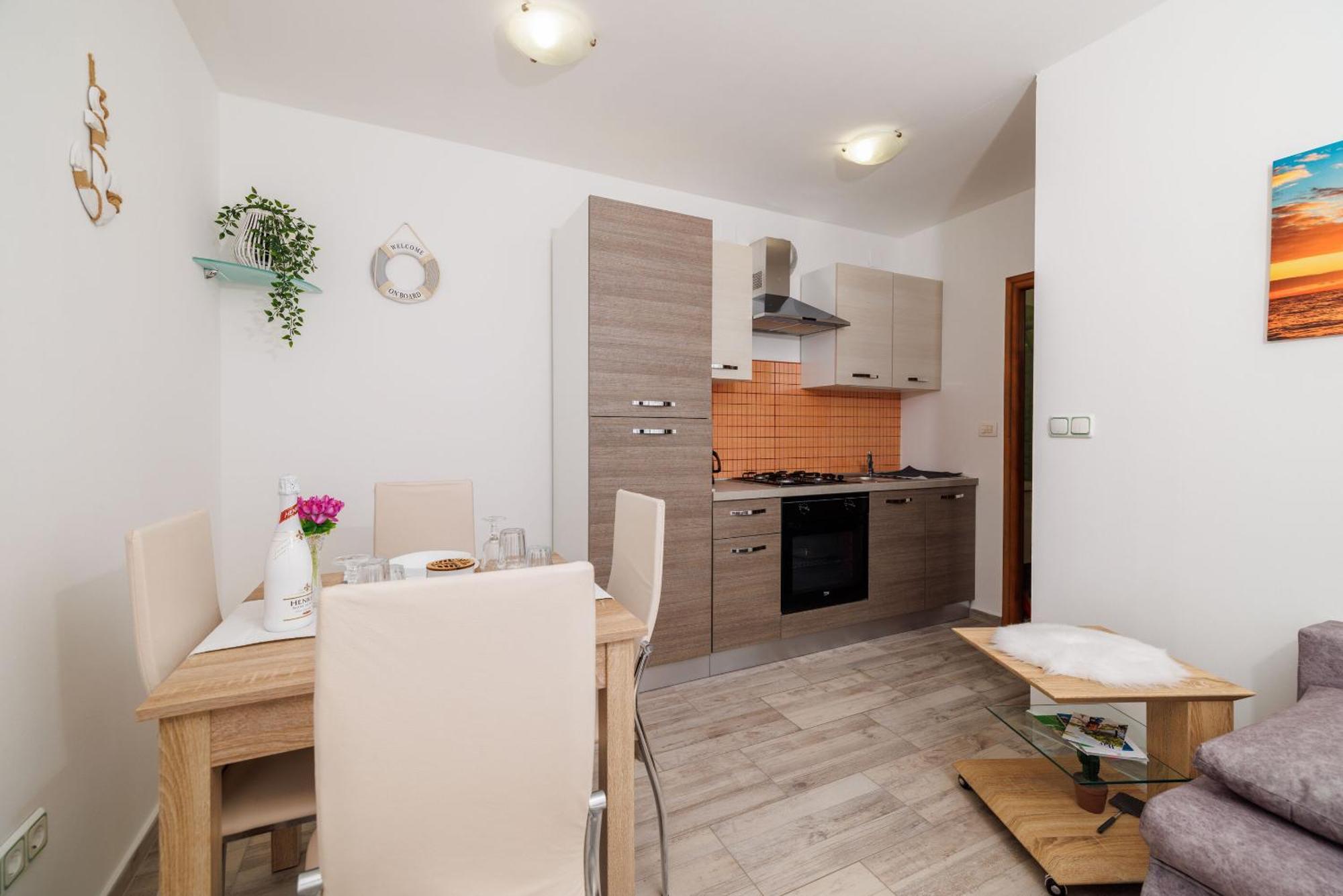 Apartments Luna Цриквениця Екстер'єр фото