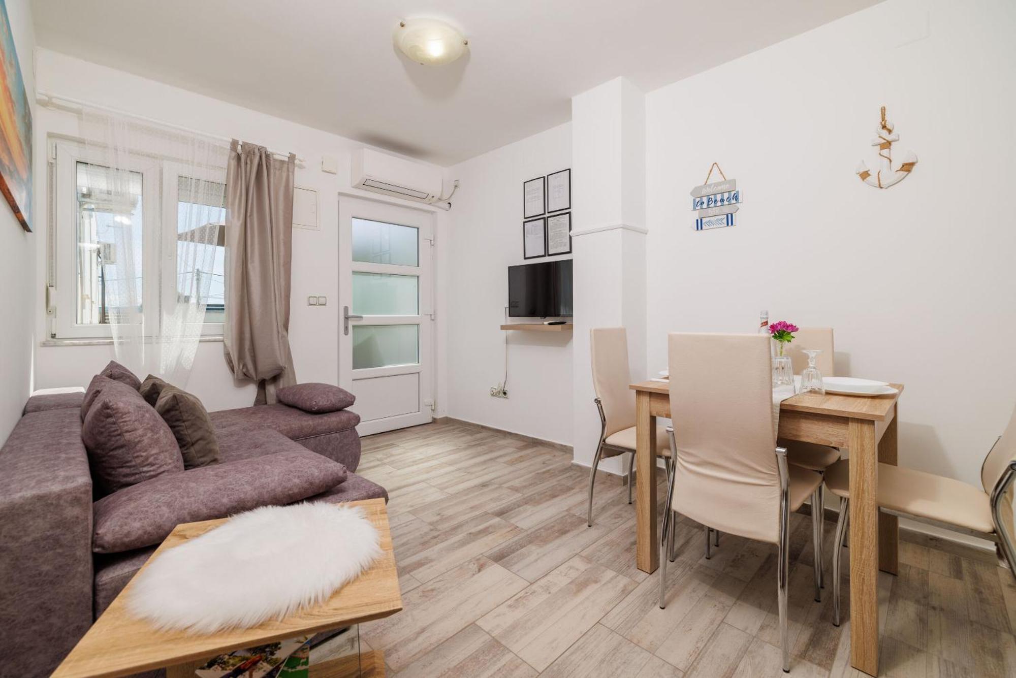 Apartments Luna Цриквениця Екстер'єр фото