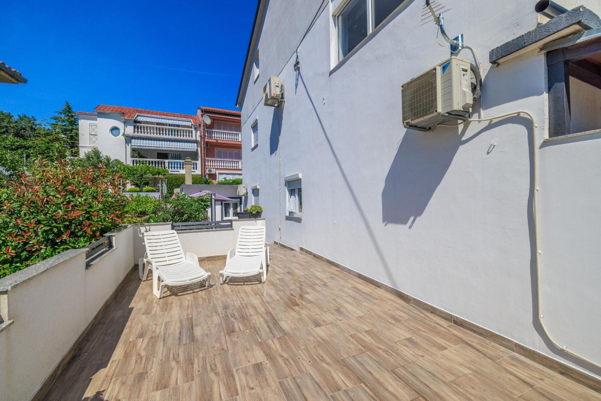 Apartments Luna Цриквениця Екстер'єр фото
